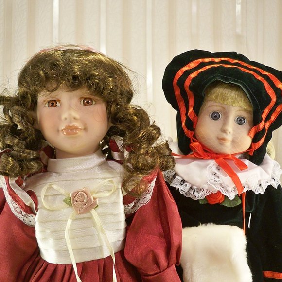 Worm 2 Porcelain Doll W/Stands - Picture 5 of 5